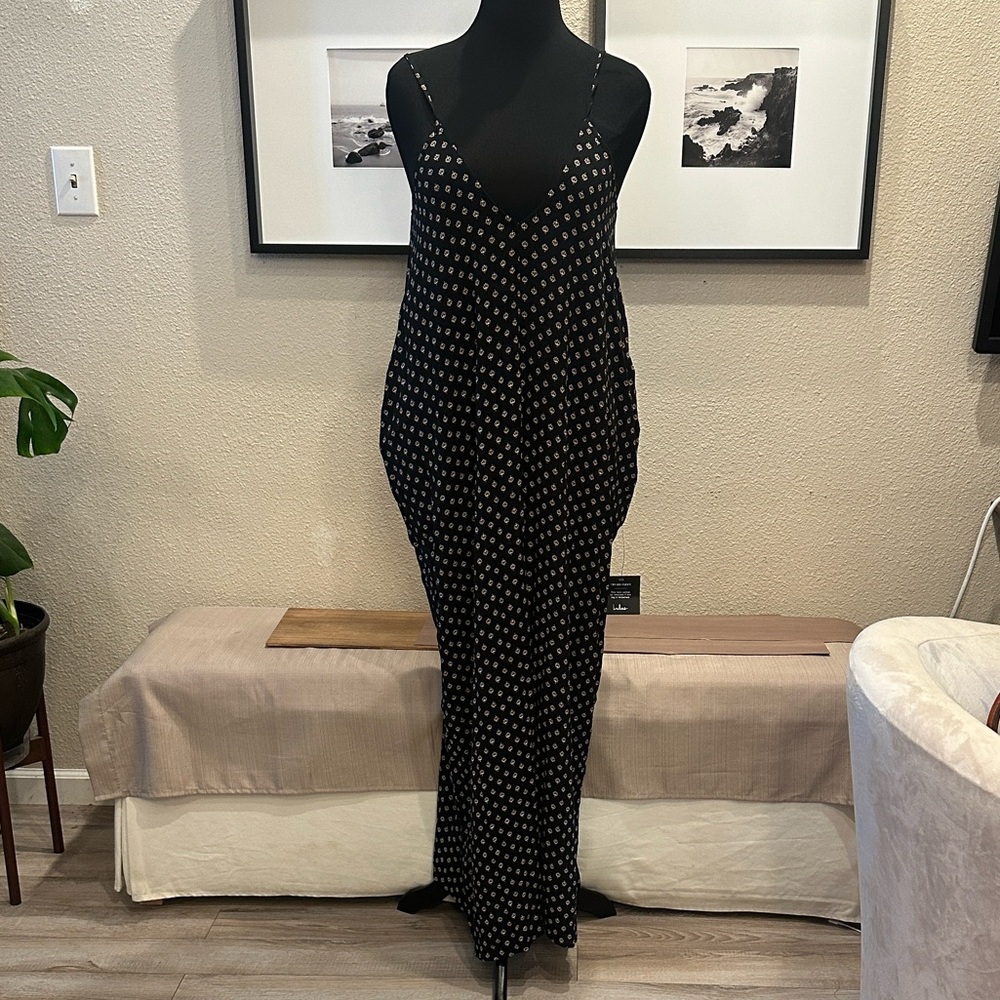 Lulus
Yours Tule Black Floral Print
Maxi Dress new with tags, never worn. s/m - Picture 2 of 6